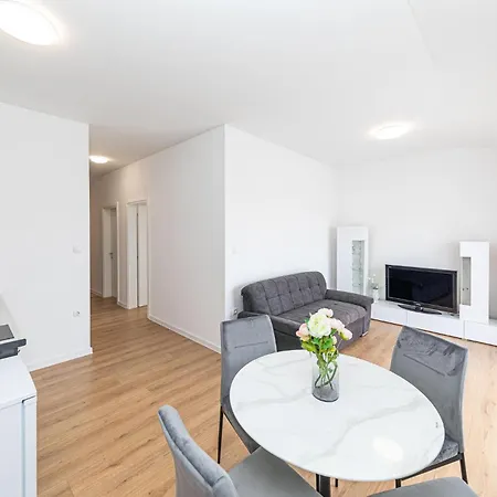 Apartman Gorgeous In Kastel Kambelovac